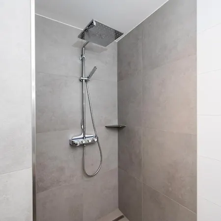 Inseltoern 5 *